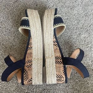 Dolce Navy Platform Sandals Size 8